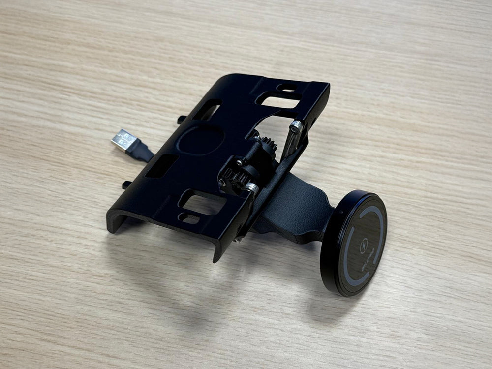 Triebwerk USA wireless Fold-out phone charger for Porsche 964 without Airbag