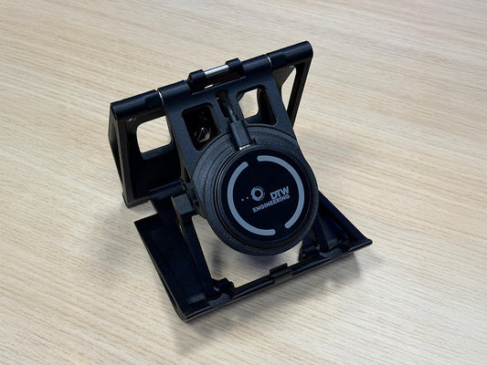 Triebwerk USA wireless Fold-out phone charger for F and G Body Porsche