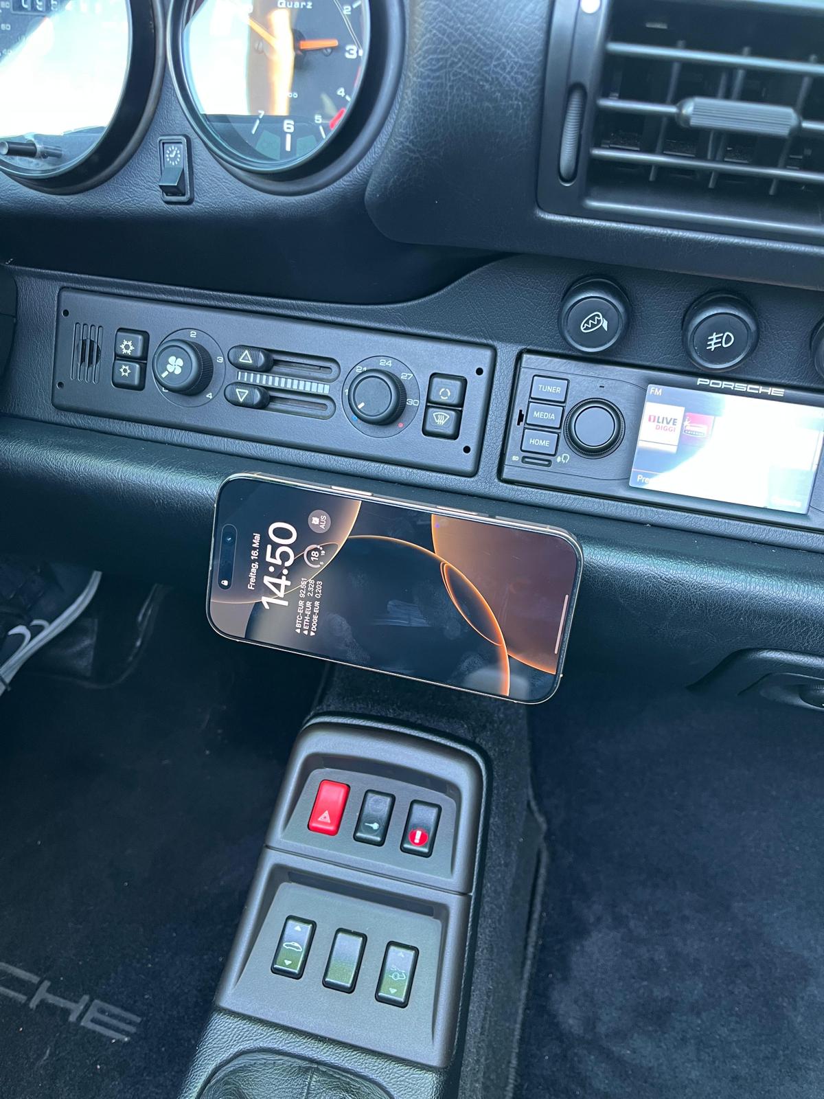Triebwerk USA wireless Fold-out phone charger Porsche 993 964 with Airbag