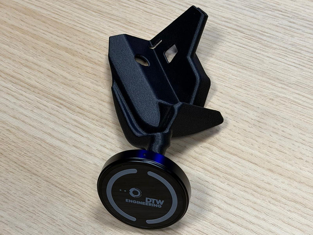 Triebwerk USA Porsche 992 Wireless Phone Charger